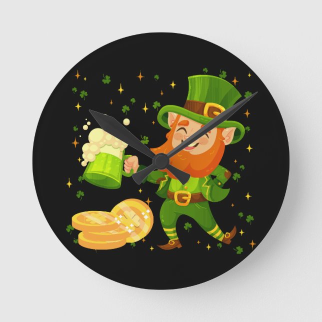 Leprechaun Drinking Beer St. Patrick's Day Runde Wanduhr (Vorderseite)