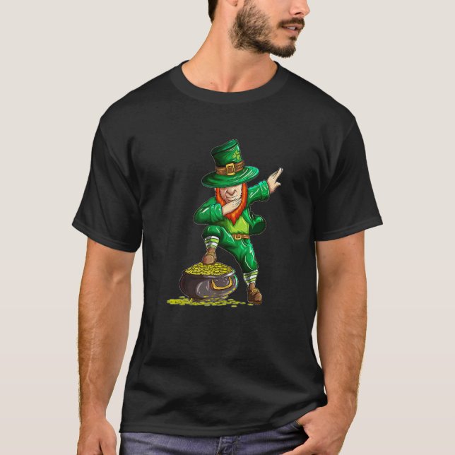 Leprechaun macht Dab Dabbing Gold Pot St Patricks T-Shirt (Vorderseite)