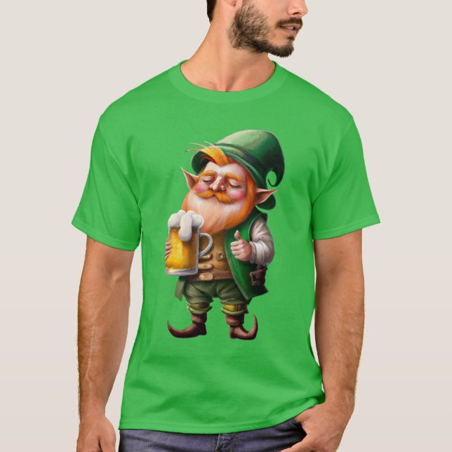 Leprechaun mit Bierbrauerei am St. Patrick's Day T-Shirt (Vorderseite)