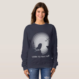 Lerne allein zu kämpfen – Löwe unter Mondlicht Sweatshirt