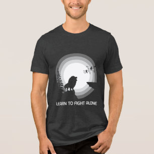 Lerne allein zu kämpfen – Löwe unter Mondlicht Tri-Blend Shirt