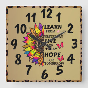 Lernen Sie von den gestrigen Zitaten Rainbow Sunfl Quadratische Wanduhr