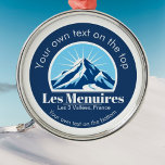 Les Menuires trois Vallées Ornament Aus Metall<br><div class="desc">Medal / Ornament aus Menuires,  Les trois Vallées ,  Frankreich mit einem wunderschönen blauen Berg mit sonniger Hintergrund und die Möglichkeit,  einen Berg oder Skiort Namen hinzuzufügen. Sie können es auch mit Ihrem Namen anpassen.</div>