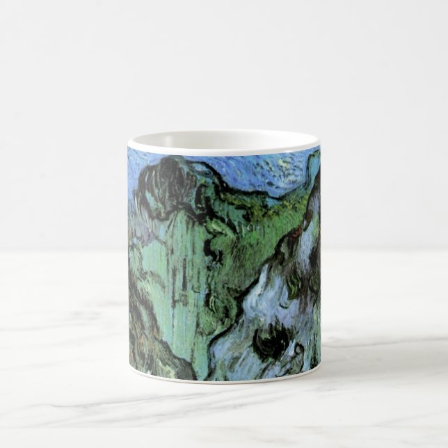 Les Peiroulets Ravine von Vincent van Gogh Kaffeetasse (Mittel)