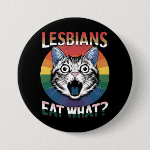 Lesben essen, was Katzen Humor LGBTQ Stolz-Flagge Button