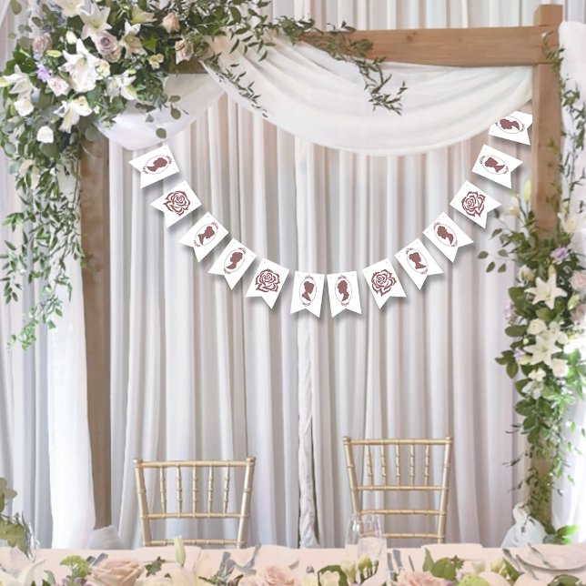 Lesbian Brides Regency Pink Roses Wimpelkette (Von Creator hochgeladen)