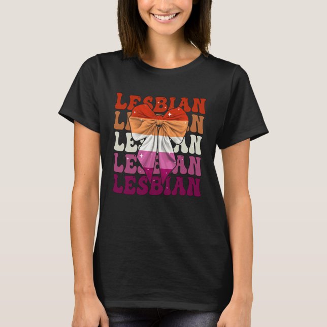 Lesbian Flag Pride LGBTQ Girl Coquette Bow Ribbon T-Shirt (Vorderseite)