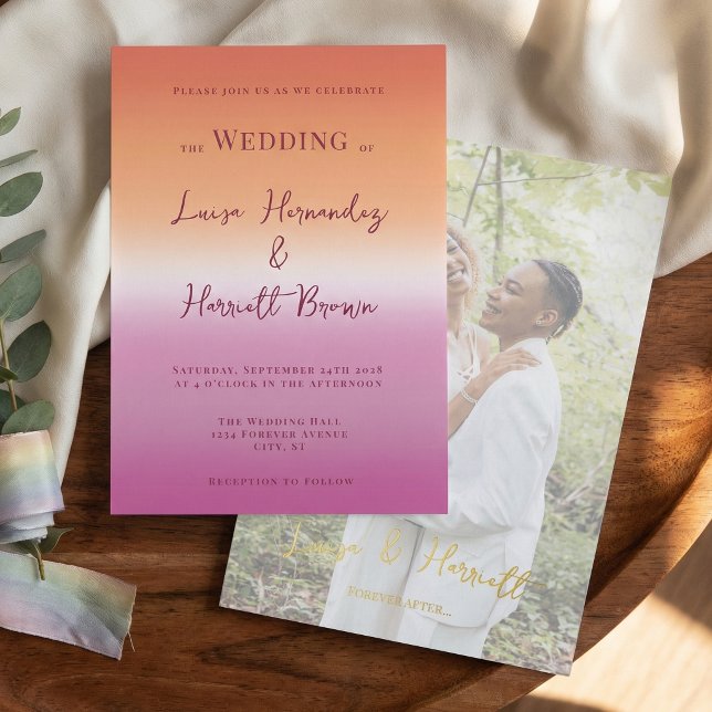 Lesbian Wedding Photo Pride Gradient Gold Foil Folieneinladung (Von Creator hochgeladen)