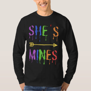Lesbisches Paar Sie gehört mir Ich gehöre ihr Pass T-Shirt