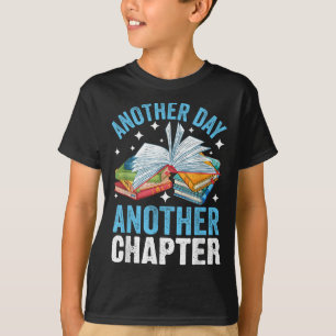 Lesen eines weiteren Tages ein Kapitel Litera T-Shirt