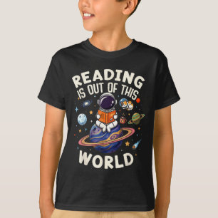 Lesen ist außerirdisch lustige Weltraum-Bücher T-Shirt