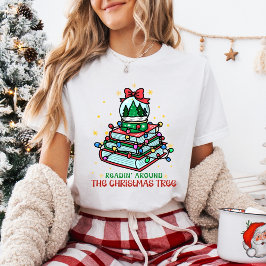 Lesen rund um den Weihnachtsbaum  T-Shirt