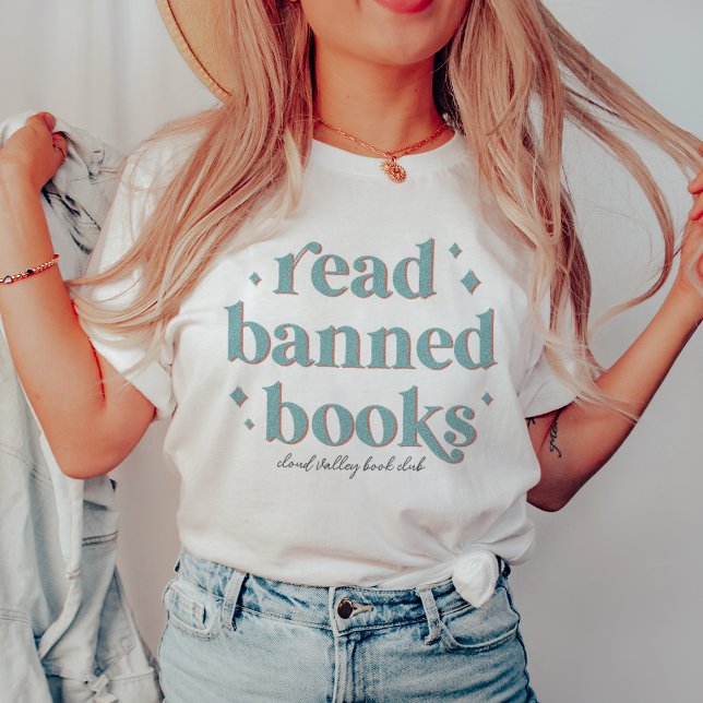 Lesen Sie verbotene Bücher, Retrobriefe Personalis T-Shirt (Von Creator hochgeladen)