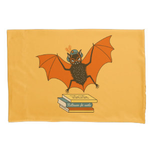 Lesende Fledermaus   Whimsical Bibliothekar mit Bü Kissenbezug