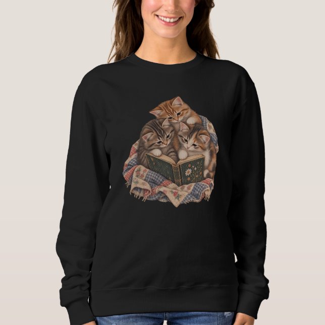 Lesende Kätzchen | Katzenbuchstapel, gemütliches K Sweatshirt (Vorderseite)