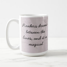 Leser träumen zwischen den Zeilen... Kaffeetasse