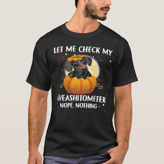 Let Me Check My Dachshund Halloween T-Shirt (Vorderseite)