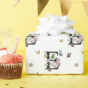 Letter E Floral Watercolor Butterfly Monogramm Geschenkpapier