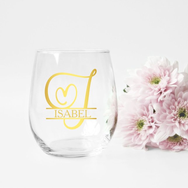 Letter J Monogram Bridesmaid Gift, Modernes Elegan Weinglas Ohne Stiel (stemless wine glass for a bridesmaid gift that has a gold split I monogram and customized with name)