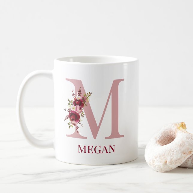 Letter M Burgundy Blush Floral Kaffeetasse (Mit Donut)