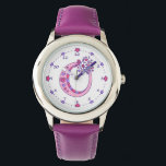 Letter O rosa Monogramm für personalisierte Mädche Armbanduhr<br><div class="desc">Monogramm Brief O Blume mit Herz Tinte Buchstaben Kunstuhr. Niedliches Doodle zeichnend Design des Buchstabens O umgeben von Uhrennummern und Herzen. Andere passende Elemente für den ersten O-Buchstaben und andere personalisierte Passwörter. Einzigartiges Design und Farbtöne,  gezeichnet von Sarah Trett www.sarahtrett.com für www.mylittleeden.com auf zazzle</div>