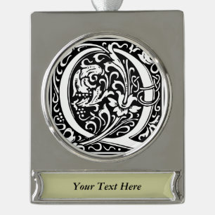 Letter Q Mittelalterliche Monogram Art Nouveau Banner-Ornament Silber