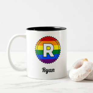 Letter R Initial & Name Gay Pride Rainbow Monogram Zweifarbige Tasse