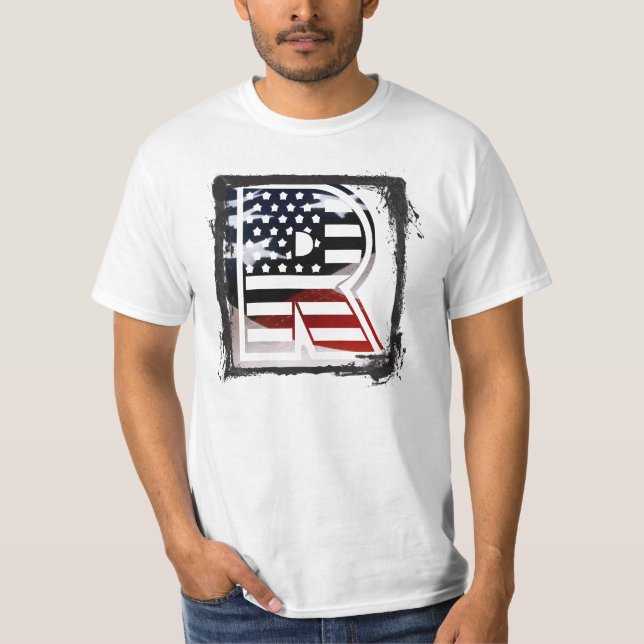 Letter R Monogram USA Flag T-Shirt (Vorderseite)