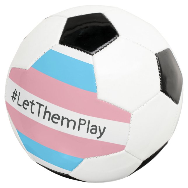 #LetThemPlay Transgender Athleten - Trans-Flagge Fußball (Dreiviertel)
