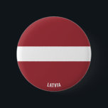 Lettische Flagge Niedlich Patriotisch Button<br><div class="desc">Lettische Flagge Niedlich Patriotische Taste mit der lettischen Flagge auf dem Button. Der Name des Landes ist in das Design am unteren Rand des Bildes eingebunden. Der Text kann mit der Funktion "Anpassen!" vollständig angepasst werden. Dieser schöne Lettland Button ist das stilvolle Geschenk für jeden Anlass. © 2021 LnderOfTheWorld</div>
