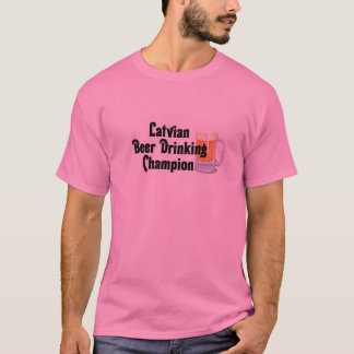 Lettisches Bier-trinkender Meister T-Shirt