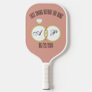 Letzte Feier vor der Hochzeit Trauung Tuxedo Bräut Pickleball Schläger