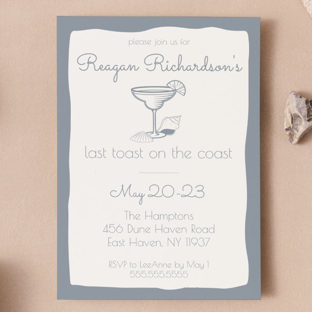 Letzten Toast an der Küste Bachelorette Beach Week Einladung ("last toast on the coast" bachelorette party invitation cute blue wavy beach design girls weekend)