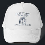 Letzter Toast am Junggeselinnen-Abschied am Strand Truckerkappe<br><div class="desc">Machen Sie sich mit unserem stilvollen Trucker Hut auf den ultimativen Letzten Toast am Coast Beach Junggeselinnen-Abschied gefasst. Ideal für den Cocktail Social Club-Look, ist dieser Hut ein Muss für Ihre luxuriöse Bachelorette-Feier. Mit dem Satz "Letzter Toast an der Küste" fügt es Ihrem Junggeselinnen-Abschied eine Touch Klasse hinzu. Diese Hüte...</div>