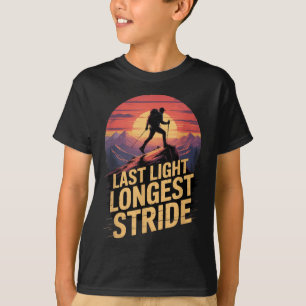 Letztes Licht längster Schritt Sonnenuntergang Wan T-Shirt