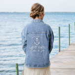 Letztes Segel vor dem Schleier Nautical Bacheloret Jeansjacke<br><div class="desc">Mit dieser niedlichen personalisierten Denim-Jacke können Sie Ihren Junggeselinnen-Abschied im nautischen Bereich oder auf dem Boot bewundern. Das Design enthält eine weiße Ankerillustrierung, die von einem kleinen Herz überragt wird. Darunter befinden sich zwei Zeilen benutzerdefinierter Text, die mit "Letztes Segel vor dem Schleier" angezeigt werden. Fügen Sie den Namen der...</div>