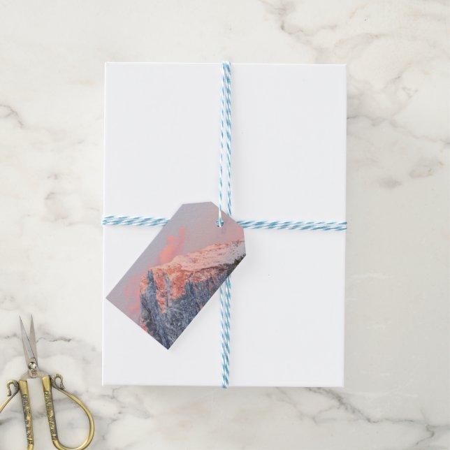 Letztes Sonnenlicht auf dem Berg Storžič, Slowenie Geschenkanhänger (Mit Garn)