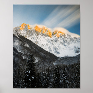 Letztes Sonnenuntergang auf den slowenischen Alpen Poster