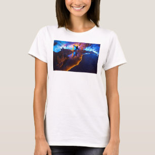 Leuchten in der Reed Flute Höhle, China T-Shirt