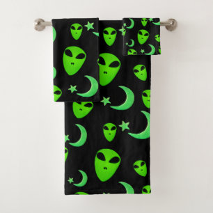 Leuchtende Aliens, Halbmond und Sterne auf Schwarz Badhandtuch Set