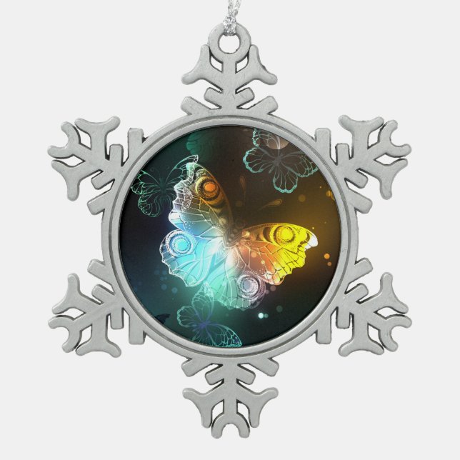 Leuchtende Schmetterlinge und Nachtschmetterlinge Schneeflocken Zinn-Ornament (Vorderseite)