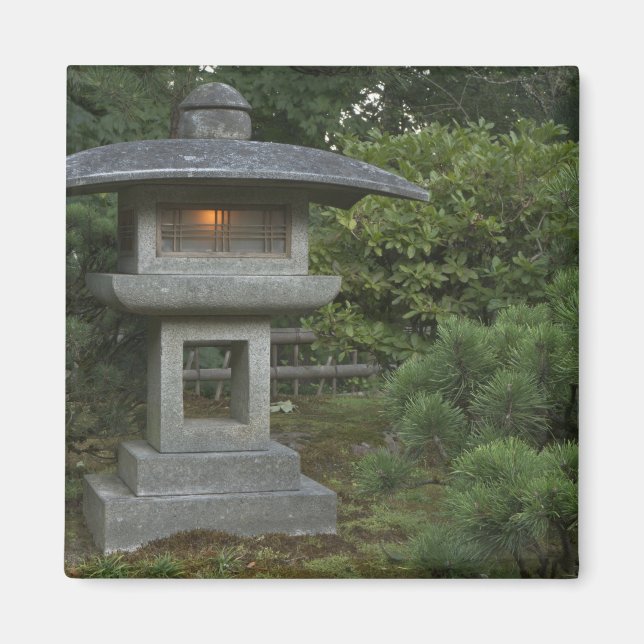 Leuchtende Steinlaterne im Japanischen Garten Magnet (Vorne)