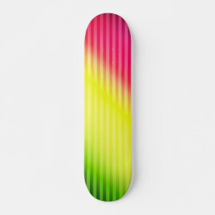 Leuchtender Neon fluoreszierender Regenbogen-Ober Skateboard
