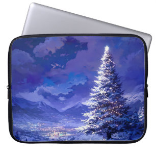 Leuchtender Weihnachtsbaum Schneebedeckte Bergland Laptopschutzhülle