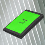 Leuchtgrün - Monogramm hinzufügen Tri-fold Geldbeutel<br><div class="desc">Dreifache Brieftasche mit grünem Schatten, das "fluoreszierende Grün " heißt. Es zeichnet sich durch einen soliden Farbhintergrund und einen dunkelgrauen Schriftart aus. Einfach und trendig gestaltet von Alma Wad . Fügen Sie jetzt Ihr Monogramm hinzu. ____________ Dieses helle Grün ist mit dem Zeichen von Gemini in der Astrologie des Westerns...</div>