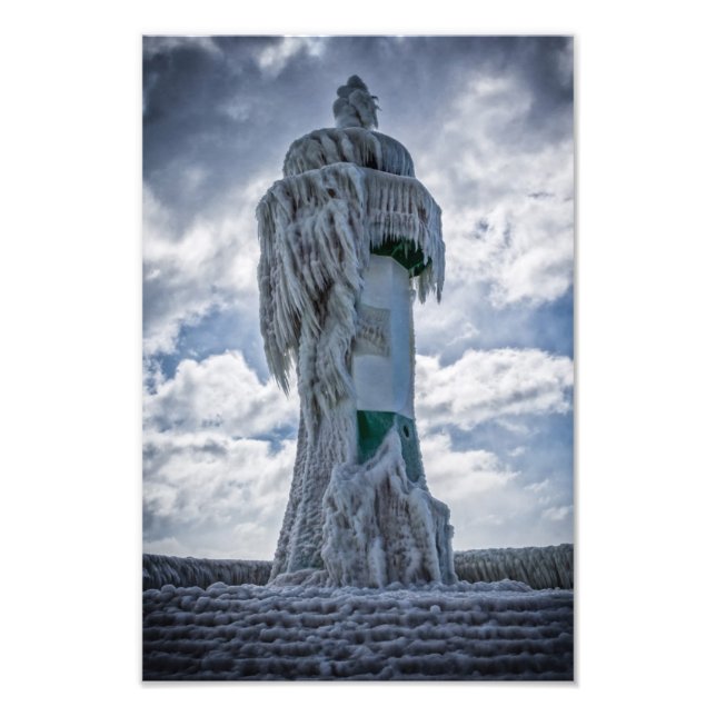 Leuchtturm am Ufer der Ostsee gefroren Fotodruck (Vorne)