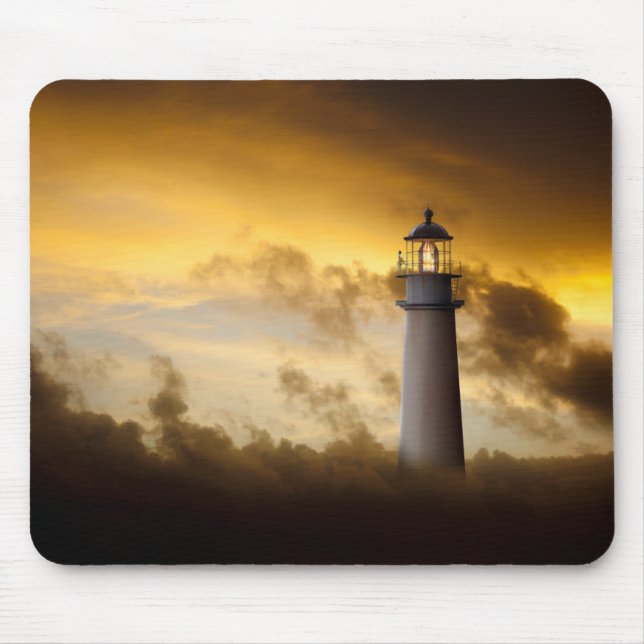 Leuchtturm, der unter drastischen Himmel glüht Mousepad (Vorne)