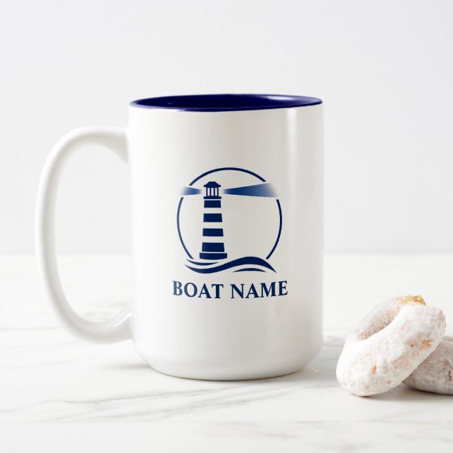 Leuchtturm für Nautic Add Boat oder Name Large Zweifarbige Tasse (Mit Donut)