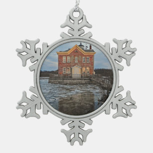Leuchtturm Saugerties im Winter Schneeflocken Zinn-Ornament