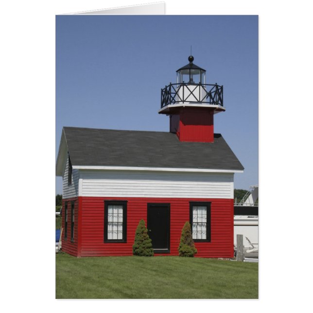 Leuchtturm umlagert Küste in Douglas nahe (Vorne)